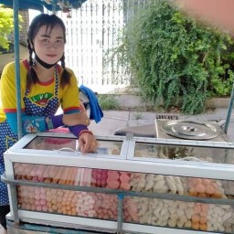 ร้านลูกชิ้นทอด