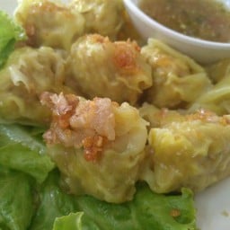 เกี๊ยวหมูลวกจิ้ม น้ำจิ้มซีฟู้ดรสเด็ด