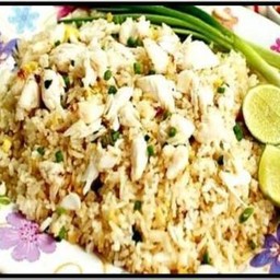 ข้าวผัดปูกลาง