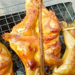 ส้มตำ ร้อยครก นกน้อยครกใหญ่