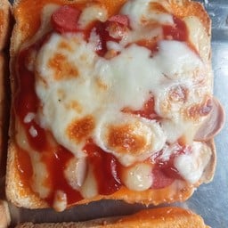 ร้านลูกชิ้นปลาระเบิด