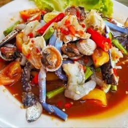 ส้มตำเกาเหลารวมมิตรทุกอย่าง