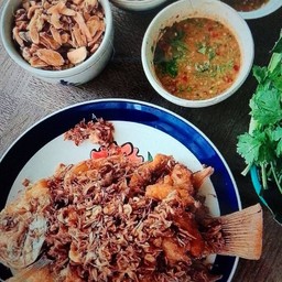 เมี่ยงปลาทับทิมทอด