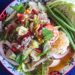 ยำวุ้นเส้นรวมมิตร