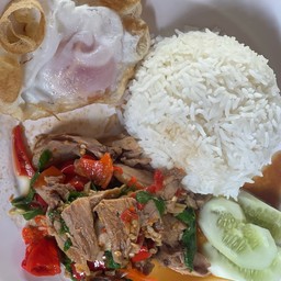 กระเพราเป็ด ไข่ดาว