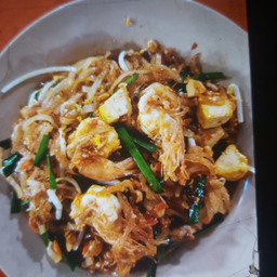 ผัดไทยกุ้งสด