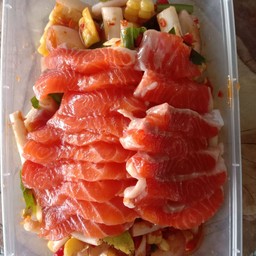 ยําปลาแซลมอนพริกเผา