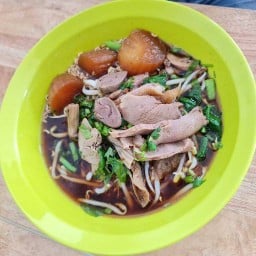 ก๋วยเตี๋ยวเป็ดตาดำ ขอนแก่น