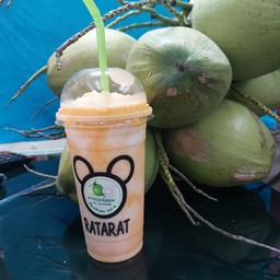 ชาไทย มะพร้าวนมสดปั่น