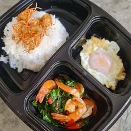 ข้าวกะเพรากุ้ง