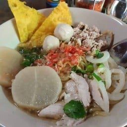 ก๋วยเตี๋ยว กอกก๊วน By NT