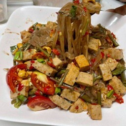 มักนัวร์ยั่วเส้น **ปิดกิจการยาวๆ**