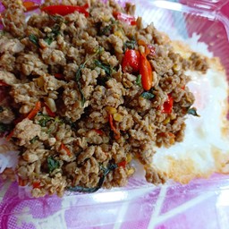 ข้าวกะเพราหมูสับ+ไข่ดาว