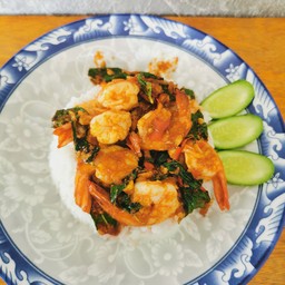 ข้าวกระเพรามันกุ้ง