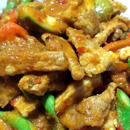 เครื่องแกงหมูราดข้าว