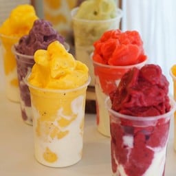 สตอเบอร์รี่กล้วย