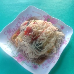 ตำขนมจีนปูปลาร้า