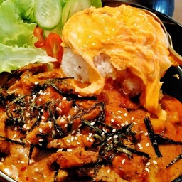 ข้าวหน้ากระหรี่เนื้อย่าง