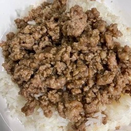 กระเทียม หมูสับ