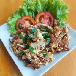 ลาบไก่ทอด