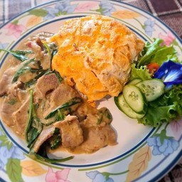 ข้าวเขียวหวานสามชั้นย่าง