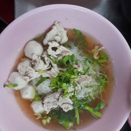 มาม่าหมูน้ำใสพิเศษ