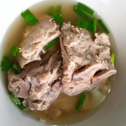 ซุปกระดูกหมูน้ำใส