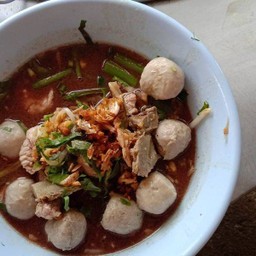 เกาเหลาเนื้อน้ำตก