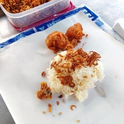 ไก่ทอดรางรถไฟ ฮาลาล ตลาดเก่า