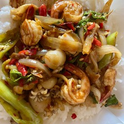 ข้าวกะเพราทะเลรวม