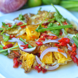 ยำไข่ดาว