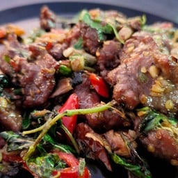 กระเพราเนื้อนุ่มดีค่ะ