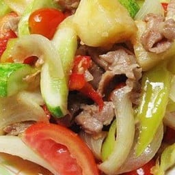 อาอีซะห์ รุ่งแสง อาหารตามสั่ง