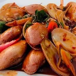 หอยลายผัดพริกเผา