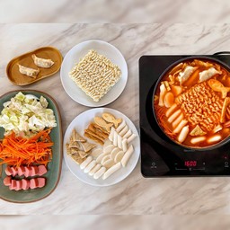 ต๊อกบกกีรามยอนหม้อไฟ