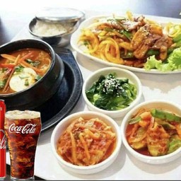 หมูผัดซอสเผ็ดเกาหลี + โค้ก