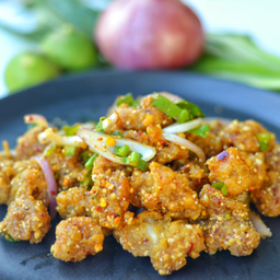 ยำข้อเอ็นไก่แซ่บ