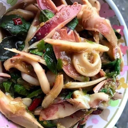 ยำปลาหมึก