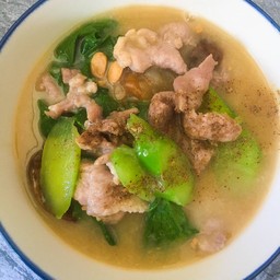 ราดหน้าหมู