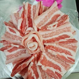 สามชั้นสไลด์หนา 3 มิล 500 กรัม 250 บาท