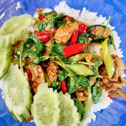 ข้าวกระเพราเนื้อ