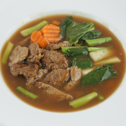 ก๋วยเตี๋ยวราดหน้าสเต็ก.