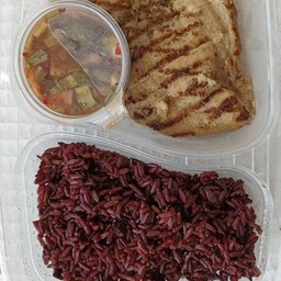 To Go ข้าวอกไก่ย่างจิ้มแจ่ว