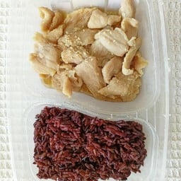 To Go ข้าวอกไก่ผัดซอสเทอริยากิ