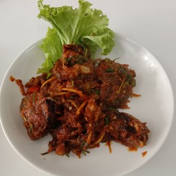 ผัดเผ็ดปลาดุกทอด