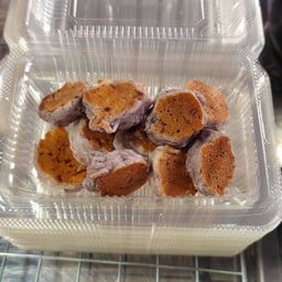 ขนมบ้าบิ่น มะพร้าวอ่อน ตลาดใน(หลังกศน.)