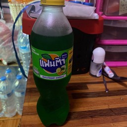 แฟนต้าเขียว