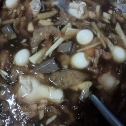 เจ๊จอยสลัดโรล & กระเพาะปลายอดมะพร้าว & ตามสั่ง