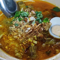 ร้านอาหารเลี่ยมทอง