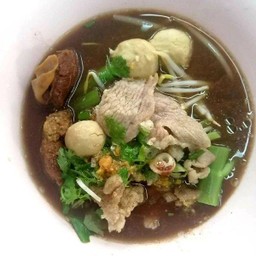 ก๋วยเตี๋ยวหมูน้ำตก